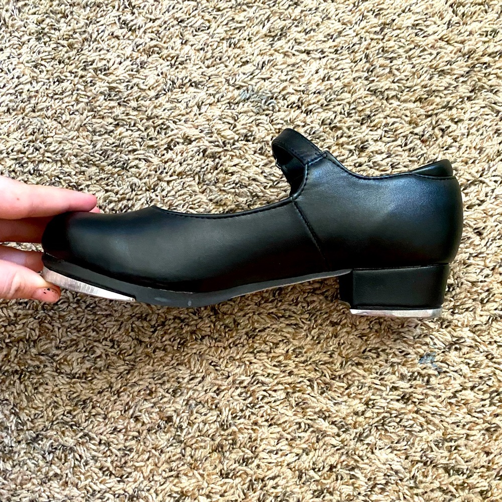 Kids Black Tap Shoes Girl’s SIZE: 5.5